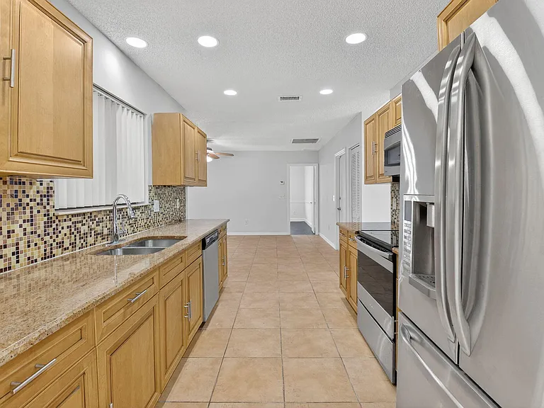 4135 Bay Laurel Way — Photo 13