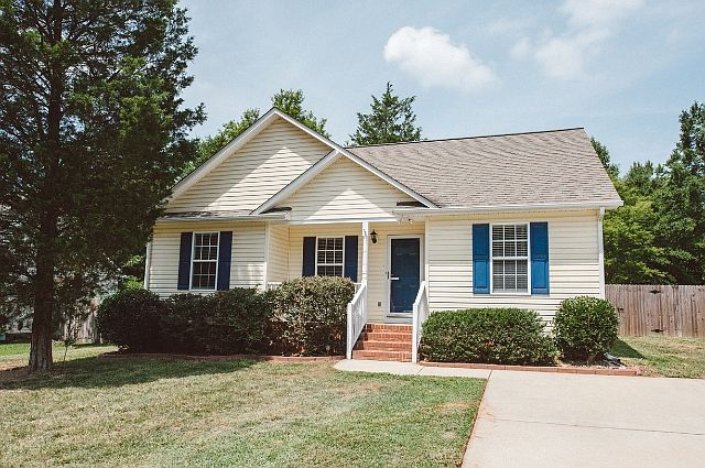 1st image of 738 Golden Bell Dr