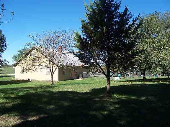 2nd image of 316 N Cardinal Dr