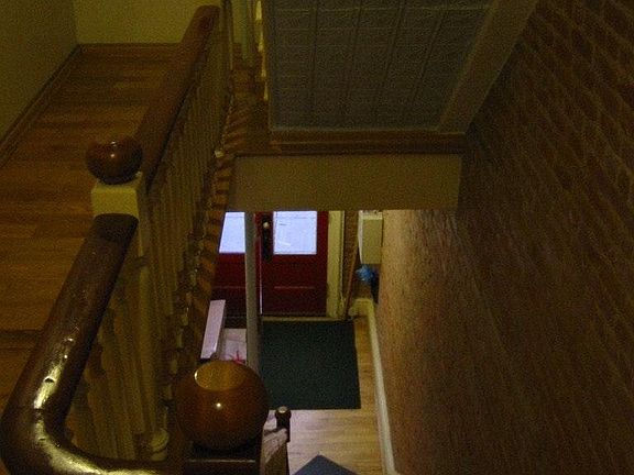 2nd image of 615 N Salina St APT 3