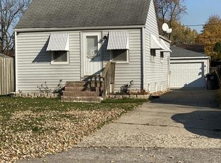 119 N Frolic Ave, Waukegan, IL 60085