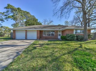 643 Maple Way, Houston, TX 77015