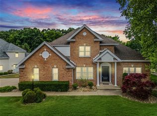 1012 Oak Ridge Rd, Canonsburg, PA 15317