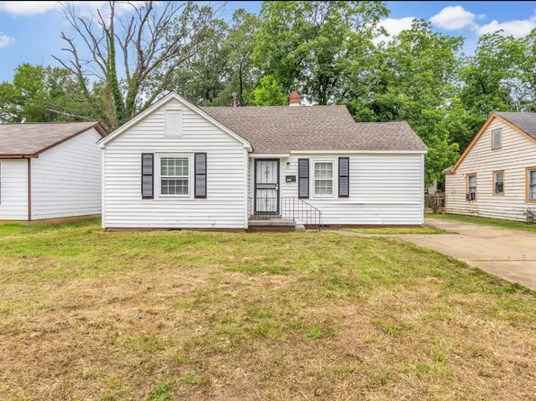 1061 E Walthal Cir, Memphis, TN 38111