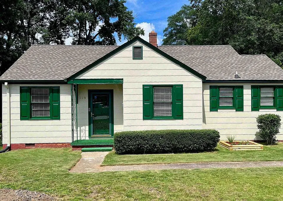 120 La Salle Ct