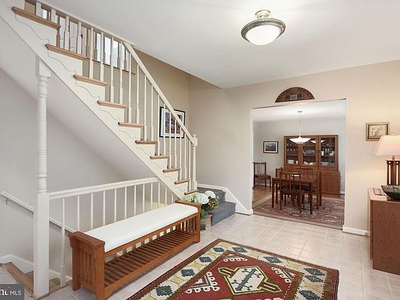 4th image of 15009 Emory Ln