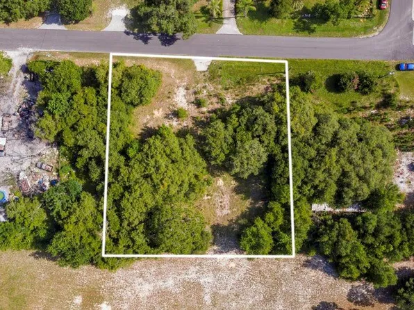 E 2nd Ave #2, Deland, FL 32720