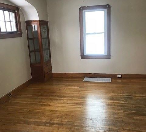 2nd image of 1024 Bell Ave