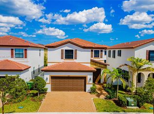 10603 W 35th Way, Hialeah, FL 33018