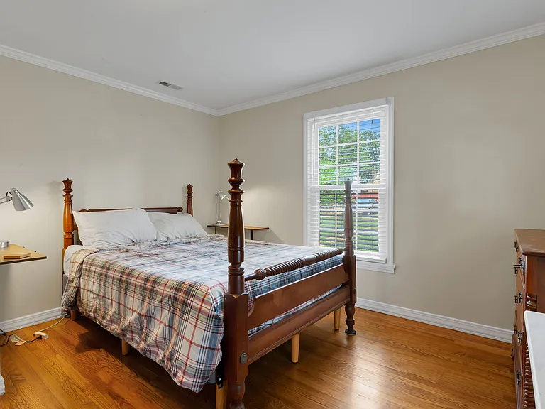 11 Taylor St — Photo 21
