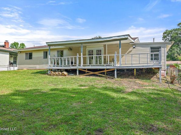 210 N Jadek Dr NE, Magee, MS 39111