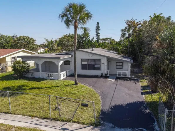 660 SW 28th Dr, Fort Lauderdale, FL 33312