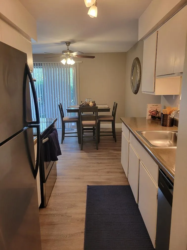 Carriage Hill Apartments - Dearborn Heights, MI — Photo 2