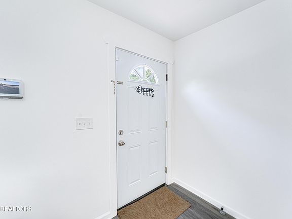 3rd image of 2629 Wilson Ave