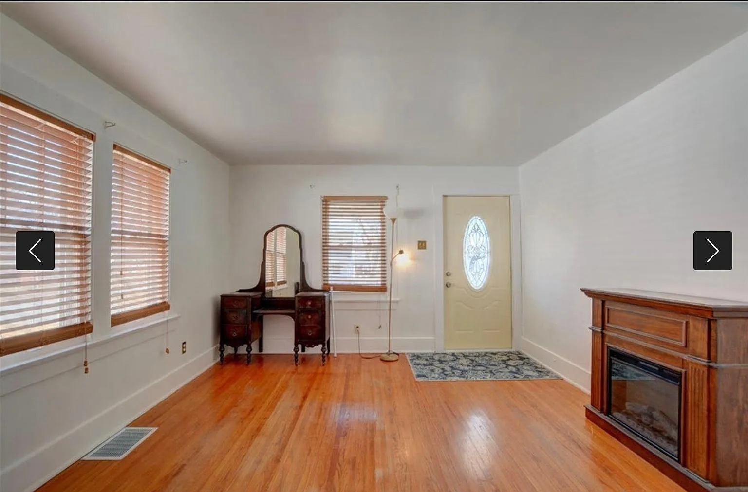 2 bed, 887 sqft, $1,100 — Photo 3