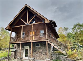 100 Meadowlark Ln, Greentown, PA 18426