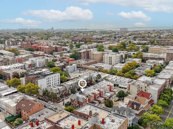 6806 Madeline Court image 6 of 6