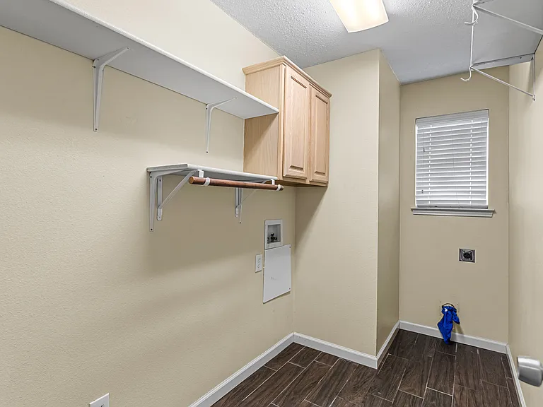 412 Dakota Dr — Photo 20