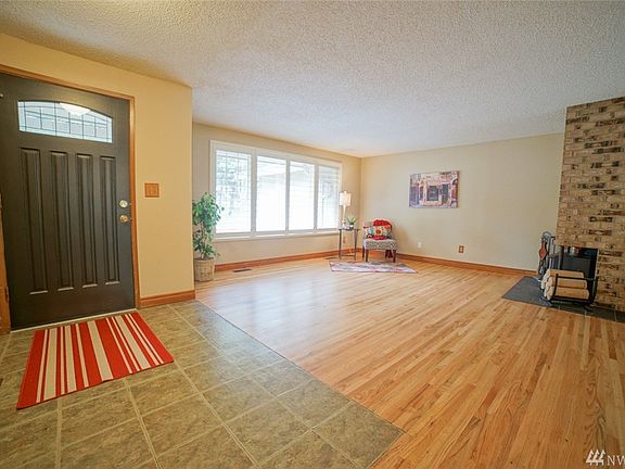 4th image of 5401 25th Ave NW