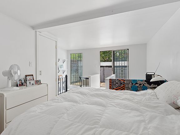 4th image of 27 W 94th St APT 7