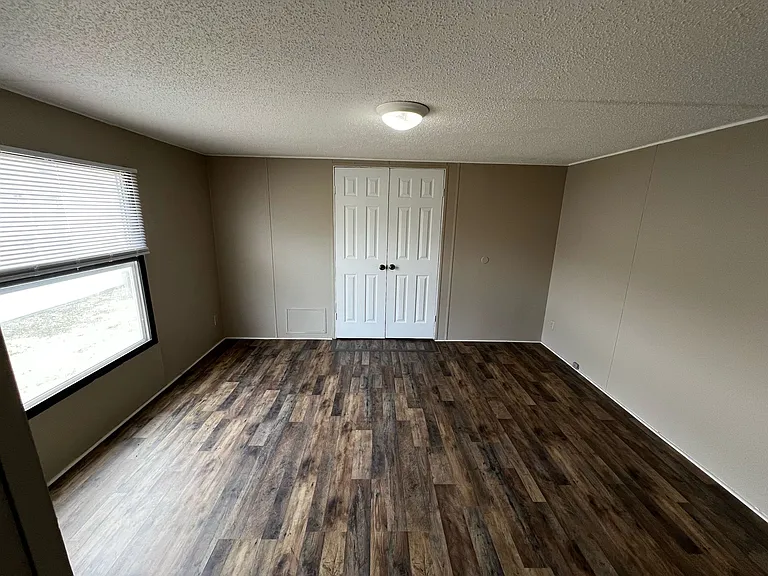 Creekside Village — Photo 24