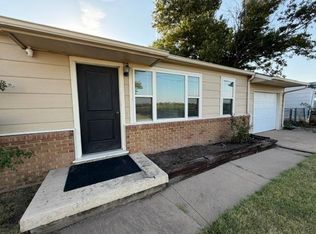 1229 N Spencer Rd, Newton, KS 67114