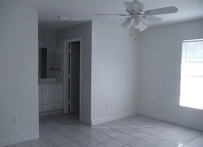 4th image of 227 Sunbeam Ct