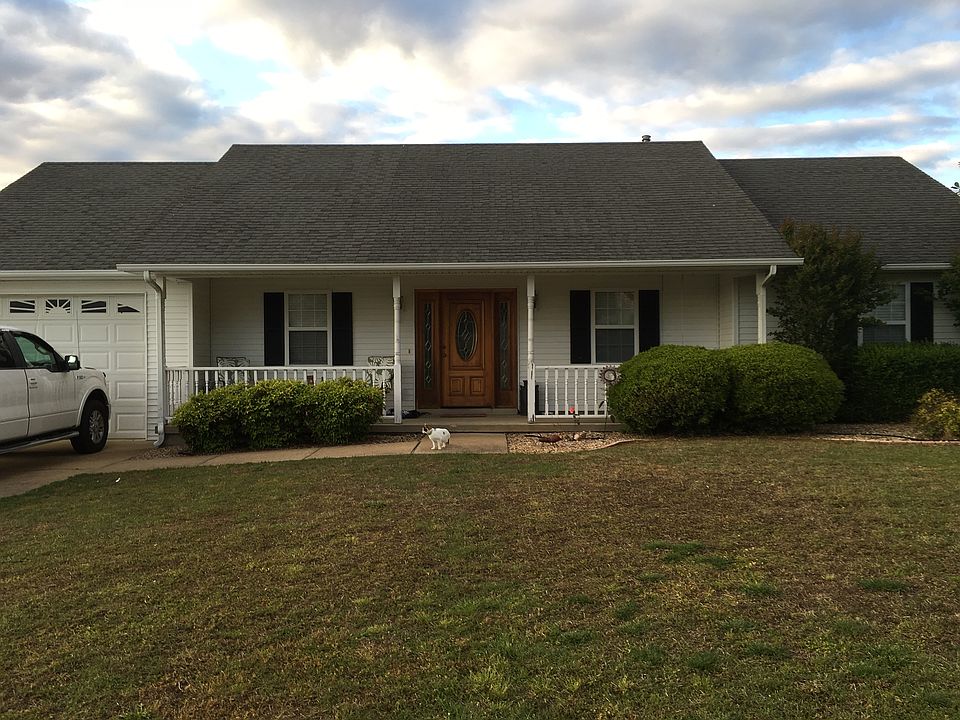 1st image of 860 Mosswood Dr