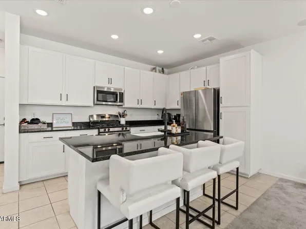 2786 S APACHE Drive, Chandler, AZ 85286