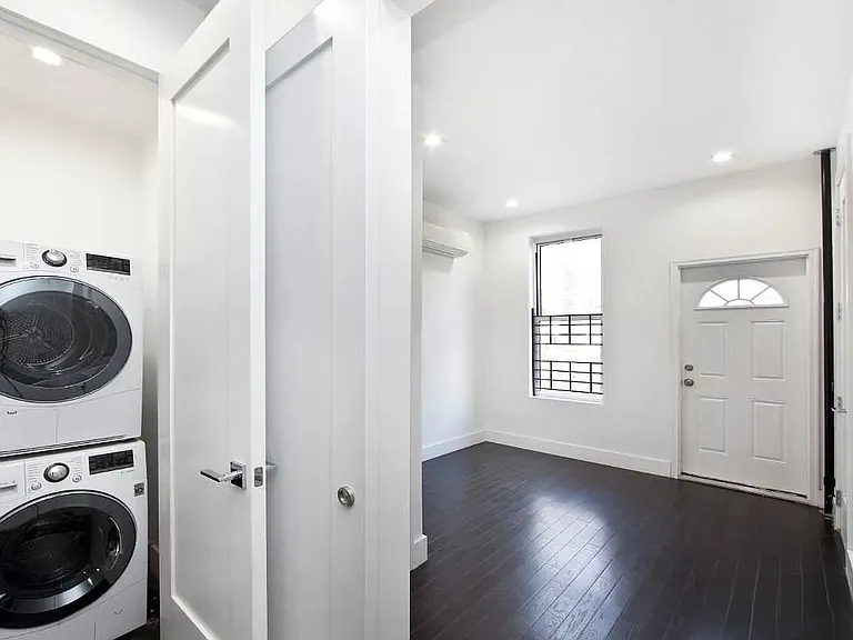 247 Himrod St #3L — Photo 2