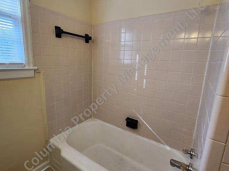 1305 Pine St — Photo 12