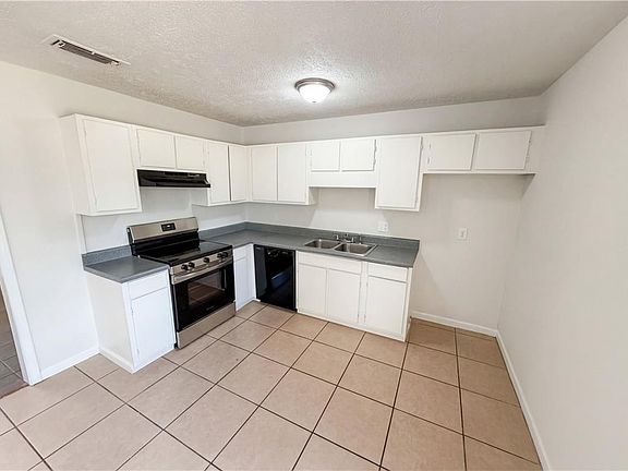 2nd image of 2405 Eric Ln