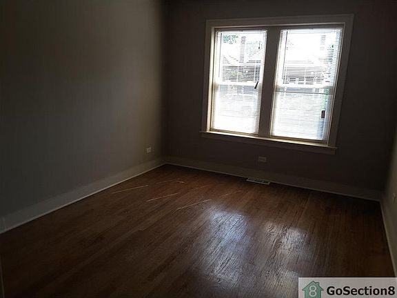 3rd image of 8956 S Elizabeth St #1