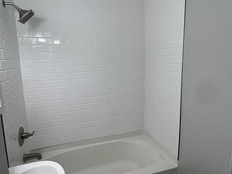426 Lincoln St — Photo 4