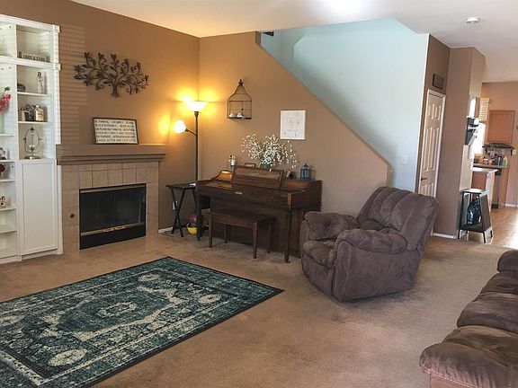 3rd image of 13255 Kootenay St