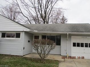 8862 Newkirk Dr, Parma Heights, OH 44130