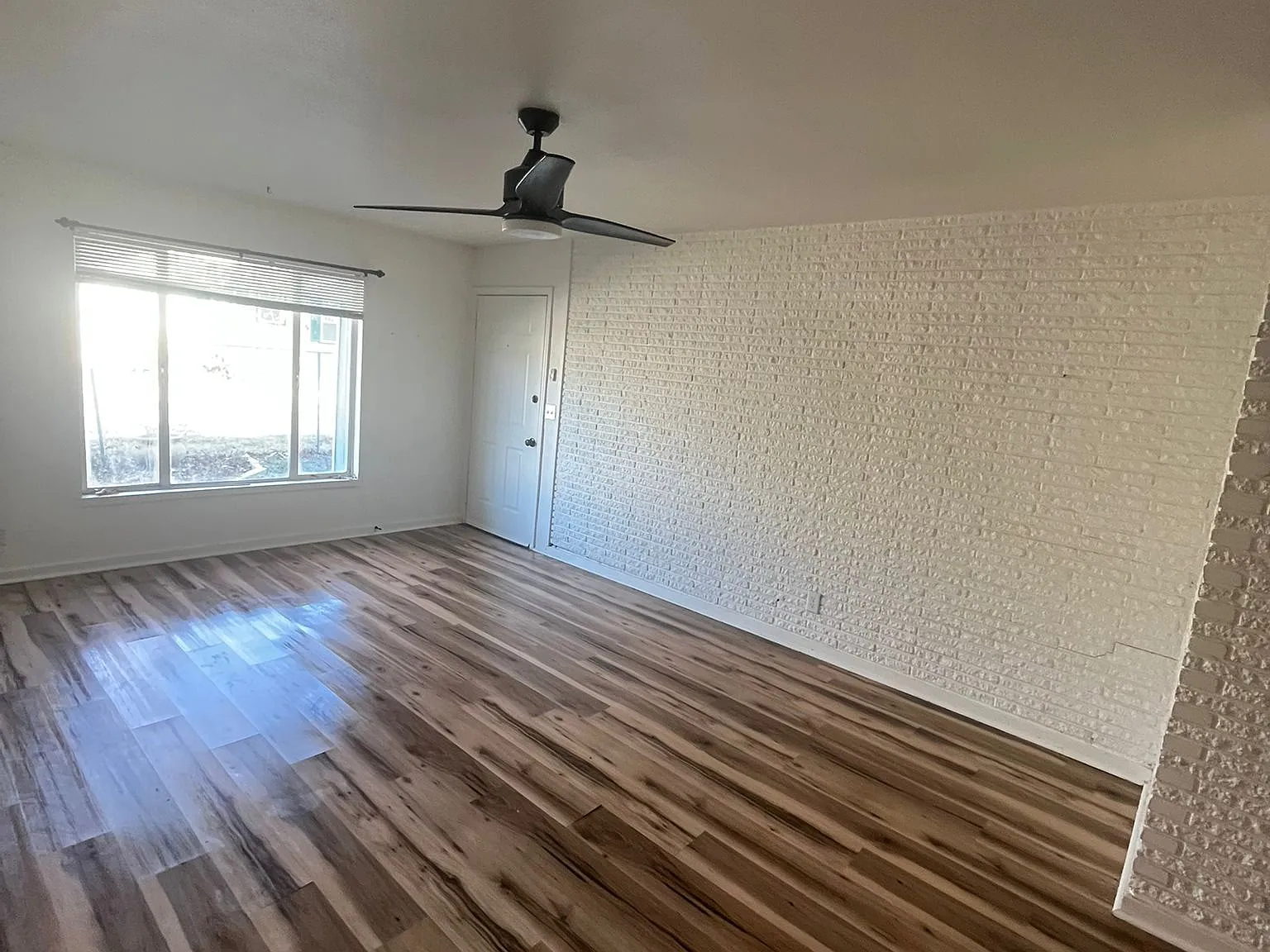 2 bed, 950 sqft, $1,325 — Photo 4