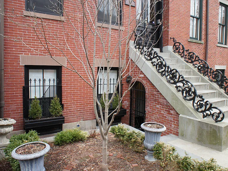 216 W Springfield St #3 — Photo 15