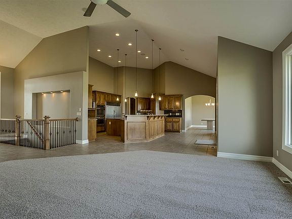 5th image of 7986 Shadow Lake Dr