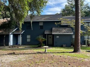20 Battery Ln, Beaufort, SC 29902