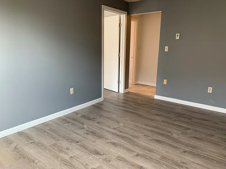 230 Lafayette St #9 — Photo 8