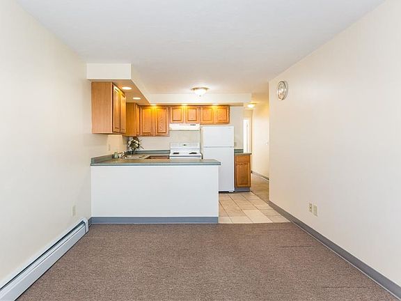 3rd image of 20 Hurdis St APT 25