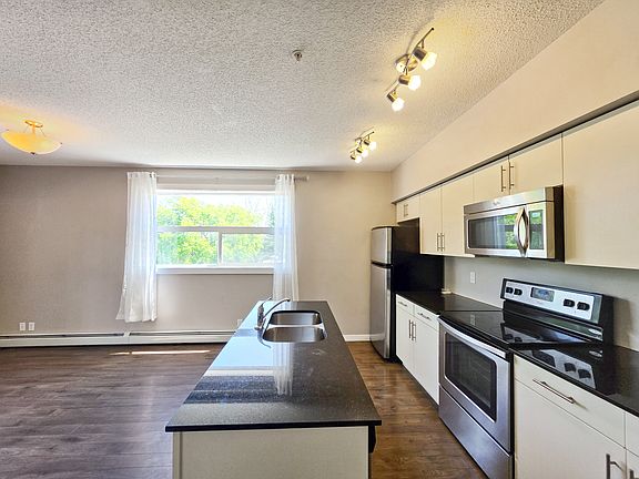 4th image of 1740 9th St NW #304