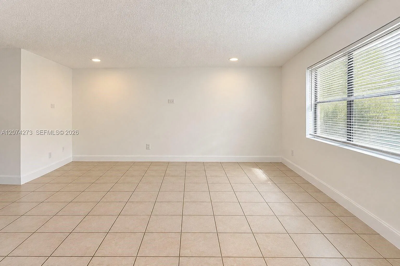 Coral Springs Sub No 1 — Photo 3
