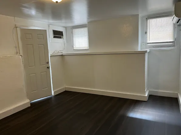 Properly Updated & Spacious 1 Bedroom in the Heart of East Downtown, 117 High St NE APT 3, Albuquerque, NM 87102