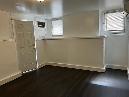 Properly Updated & Spacious 1 Bedroom in the Heart of East Downtown Photo 1 Properly Updated & Spacious 1 Bedroom in the Heart of East Downtown Photo 1