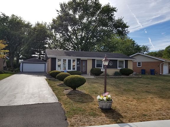 4th image of 12830 E Playfield Dr