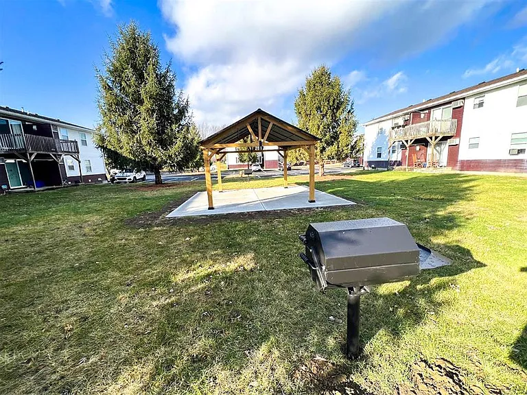 Ridgeview — Photo 10