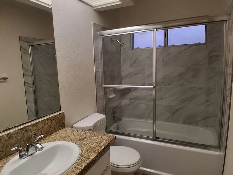 2068 W Magill Ave — Photo 14
