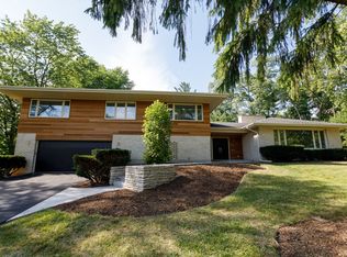 741 Stonegate Dr, Highland Park, IL 60035